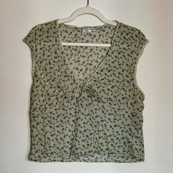 Reformation Cherry Top in Cordelia - Picture 3 of 6